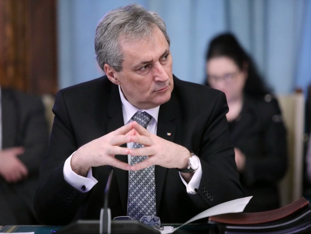 Moţiune simplă în Senat împotriva lui Marcel Vela. Semnatarii solicită demisia ministrului de Interne