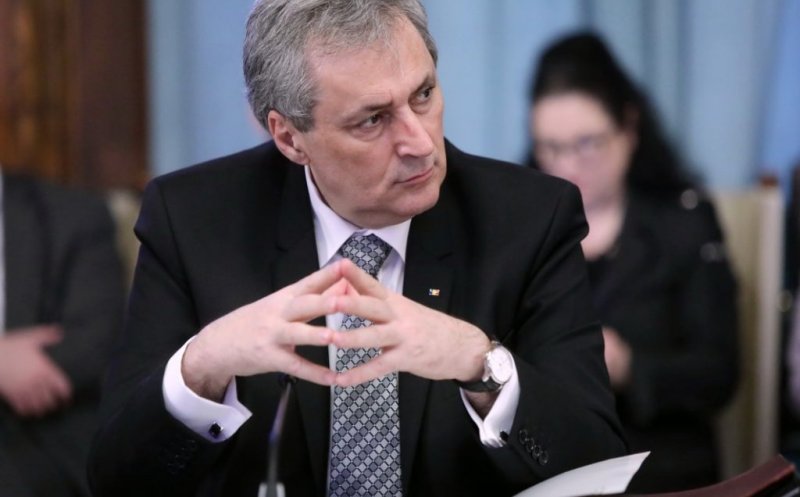 Moţiune simplă în Senat împotriva lui Marcel Vela. Semnatarii solicită demisia ministrului de Interne