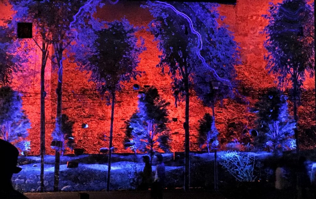 Trei artiști proiectează la Cluj în cel mai mare proiect național colaborativ de video-mapping