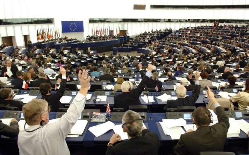 Parlamentul European va adopta o rezoluție despre muncitorii români sezonieri