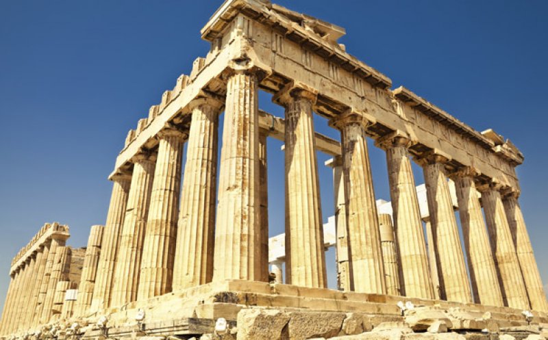 Românii pot călători în Grecia şi Bulgaria, dar la întoarcere vor sta 14 zile în izolare. Când se vor ridica restricţiile