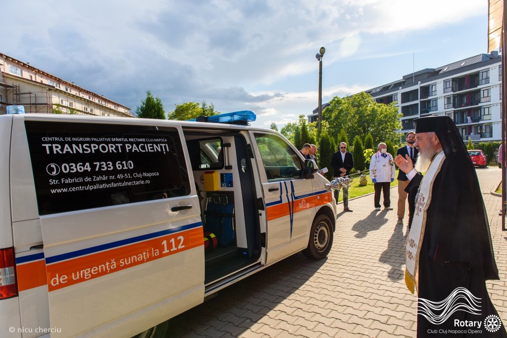 Ambulanță pentru Centrul de Îngrijiri Paliative „Sfântul Nectarie"  Cluj-Napoca