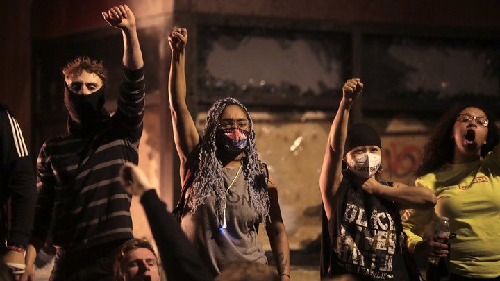 Fostul şef al Pentagonului: Trump, primul preşedinte care nu încearcă să îi unească pe americani, ci să îi divizeze