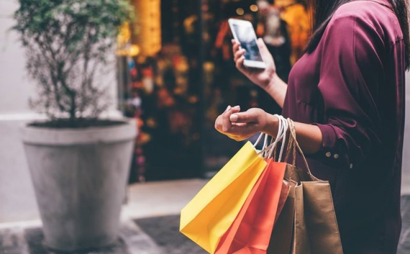 Cîțu, despre mall-uri: Dacă nu se întâmplă altceva până atunci, cred că 90% se vor deschide din 15