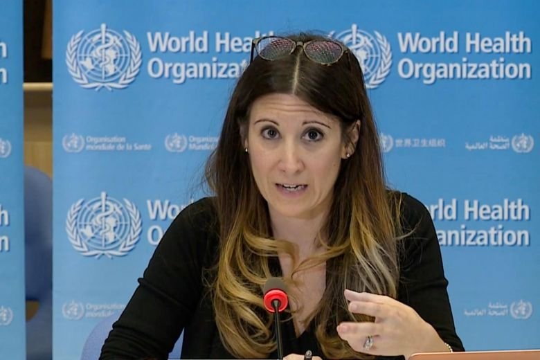 OMS spune acum că transmiterea asimptomatică a COVID-19 nu este rară. Instituţia e criticată pentru informaţiile contradictorii