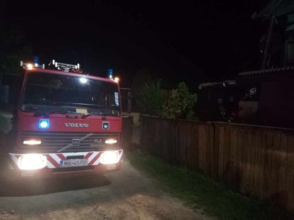 Incendiu la o casă din Tăuți. A cedat instalația electrică