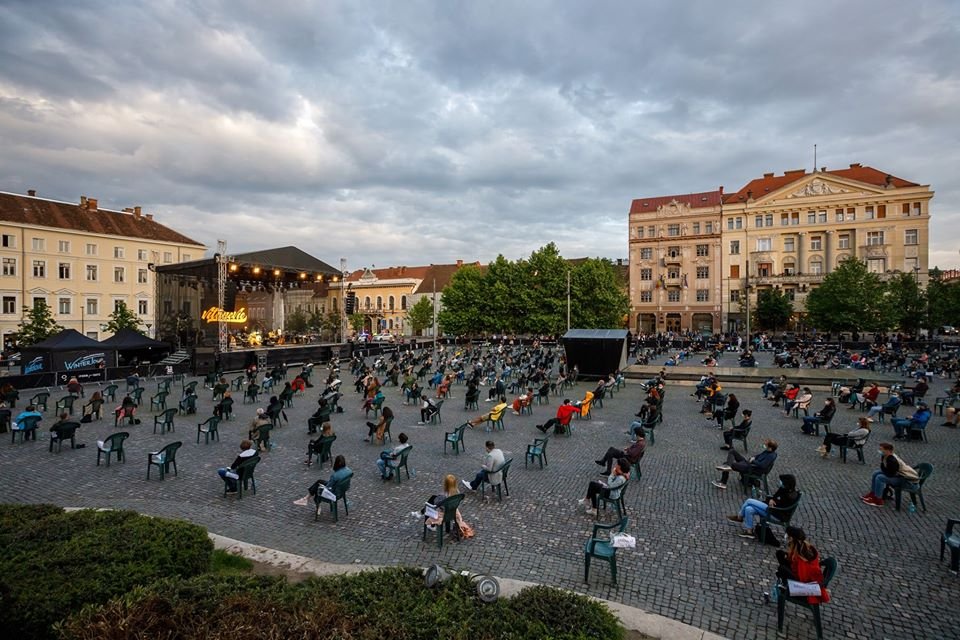 Fără festivaluri, dar cu concerte în Unirii şi pe Cluj Arena şi cinema drive-in la VIVO!