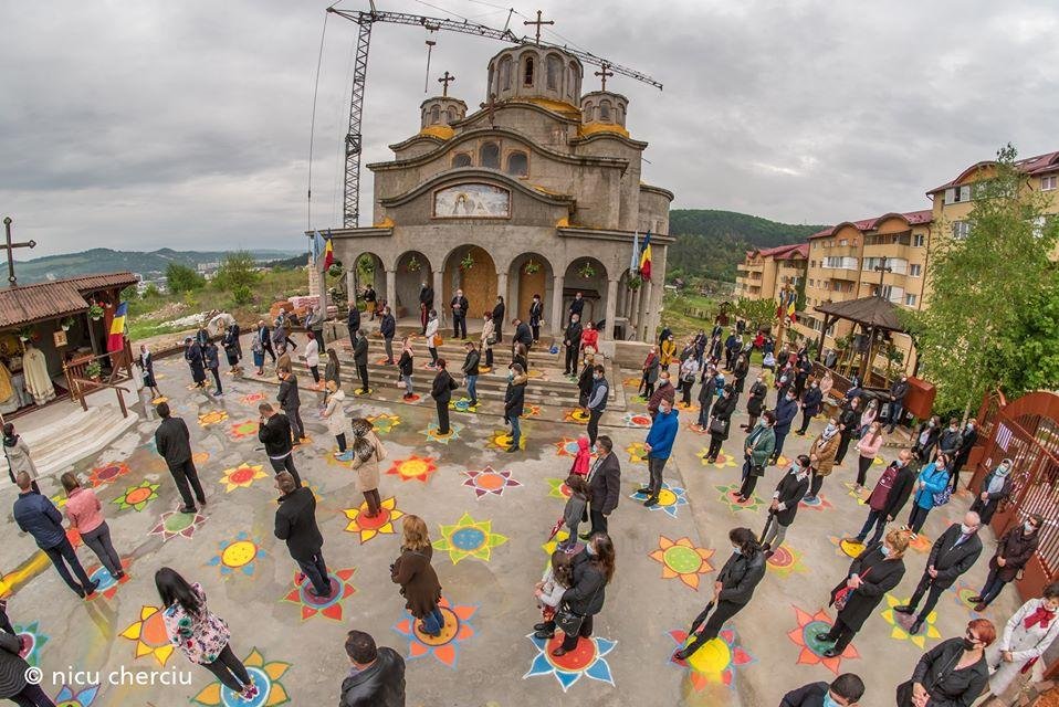 Patriarhia Română cere reluarea slujbelor în biserici