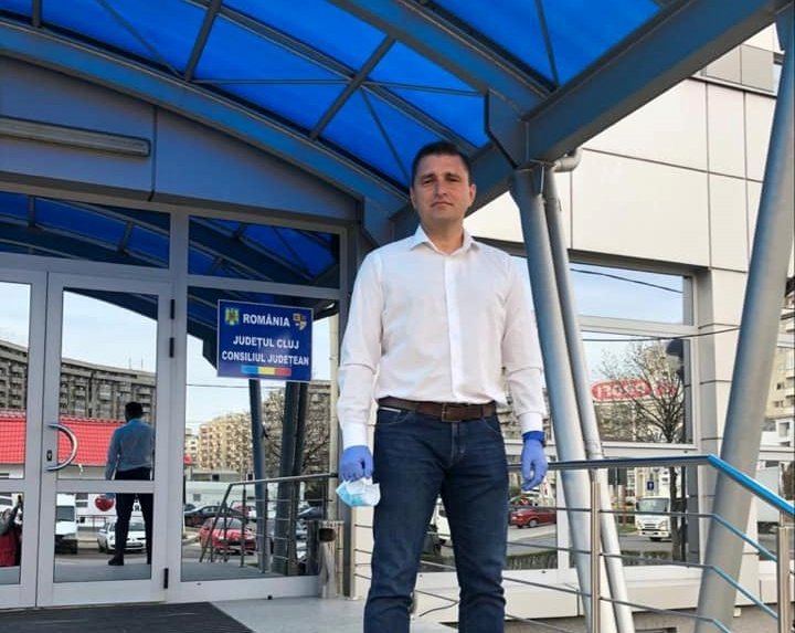 Scandalul "Doreii" continuă. Angajaţii Consiliului Judeţean reacţionează la jignirile directorului de la Protecţia Copilului