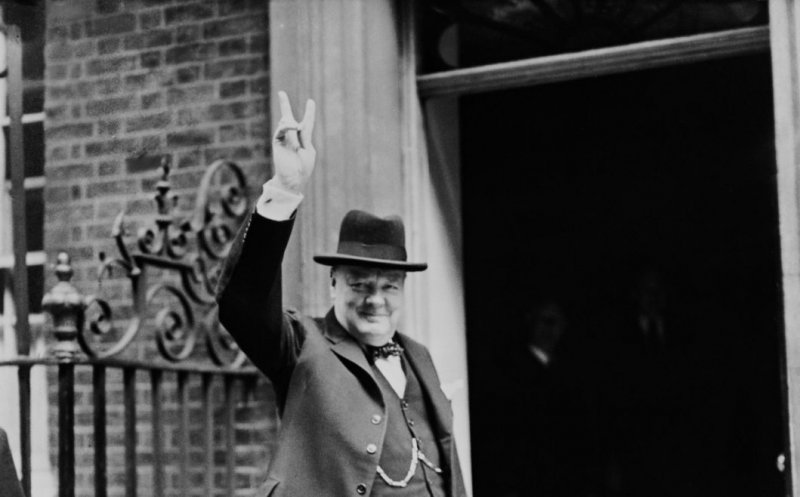 Google, suspectată de cenzură: L-ar fi șters pe Sir Winston Churchill din istoria Marii Britanii