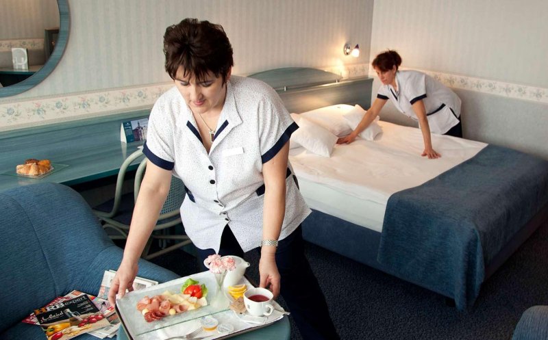 Hotelierii, scutiţi încă 90 de zile de la plata impozitului în acest an