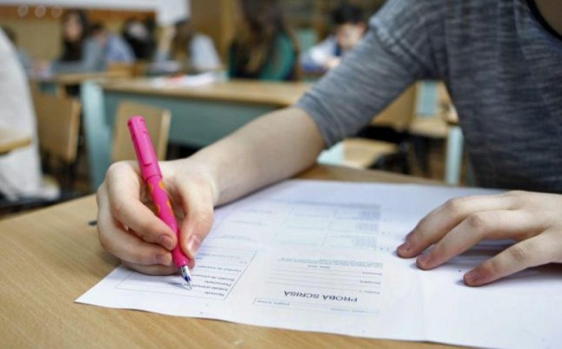 Peste 300 de elevi din Cluj nu s-au prezentat la examenul de matematică