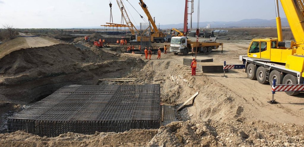 "Asocierea Umbrărescu" semnează contractul pentru un tronson din Autostrada Brașov - Cluj - Borș