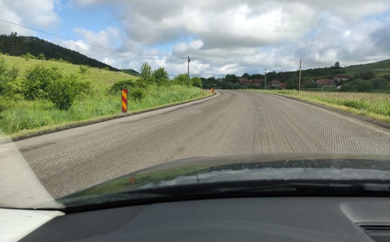 Se înlocuieşte  stratul de asfalt de uzură pe DN1F Cluj-Napoca-Zalău