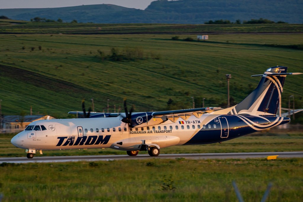 Sindicaliștii: “La TAROM trebuie tăiat în carne vie”