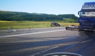 Accident grav pe Vâlcele-Apahida. Trei persoane încarcerate în urma unui impact între un TIR și o mașină/Trafic blocat