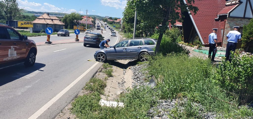 Accident la Tureni! O persoană a fost descarcerată