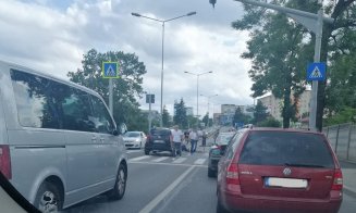 Adolescent, lovit de mașină pe Turzii