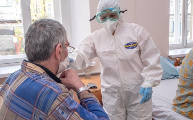 Cât de dificilă este monitorizarea asimptomaticilor COVID-19 externaţi la cerere