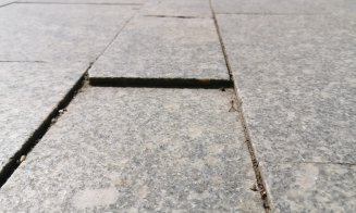 Se duc pe apa Sâmbetei trotuarele din centrul Oraşului Comoară?