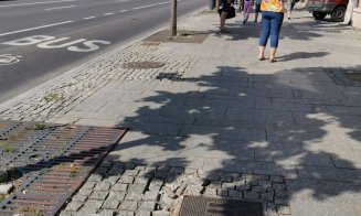 Se duc pe apa Sâmbetei trotuarele din centrul Oraşului Comoară?