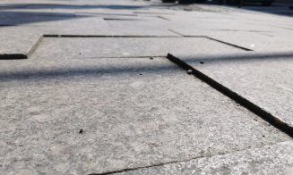 Se duc pe apa Sâmbetei trotuarele din centrul Oraşului Comoară?
