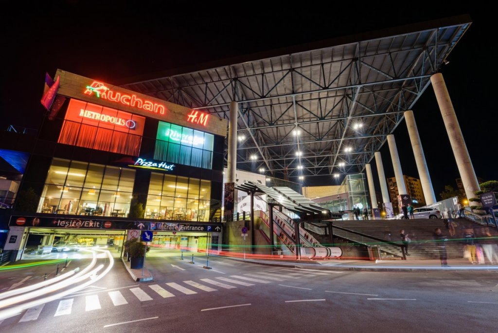 Se schimbă modificarea la mall. Iulius a dublat timpul de parcare gratuită