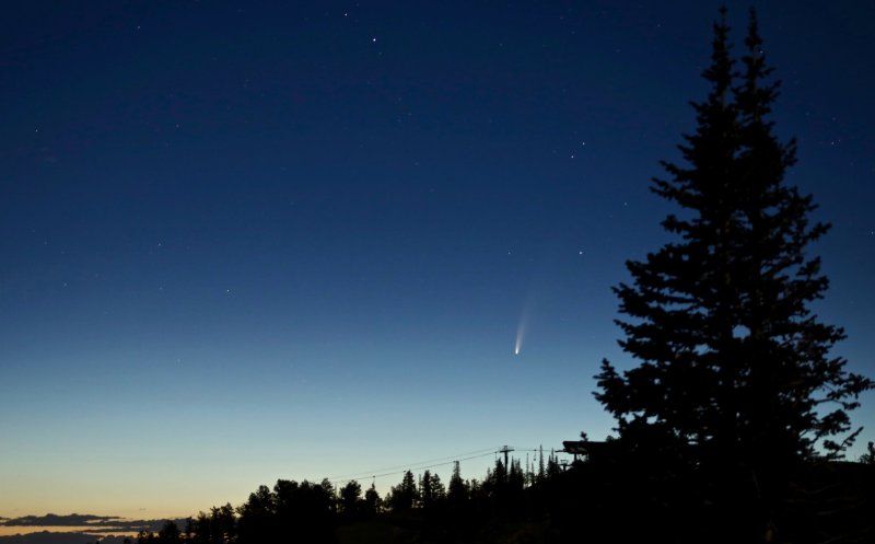 Cometa Neowise poate fi văzută cu ochiul liber pe cerul României