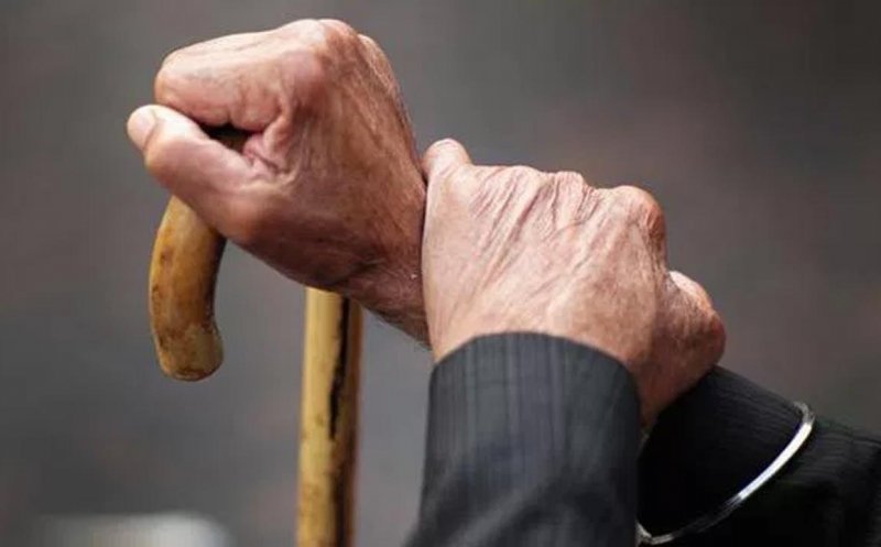 Bonuri de masă pentru vârstnicii cu pensii sociale minime garantate