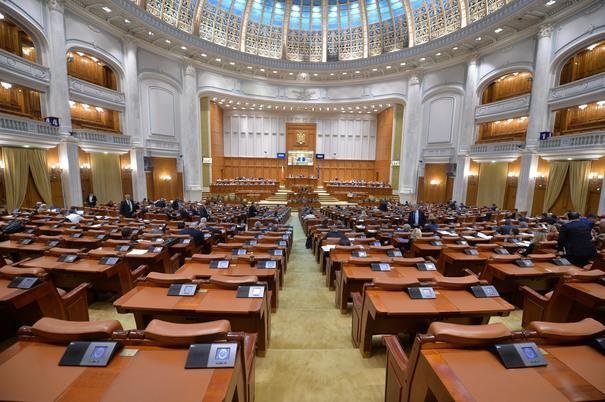 După o săptămână de disensiuni politice, avem o Lege a carantinei şi izolării