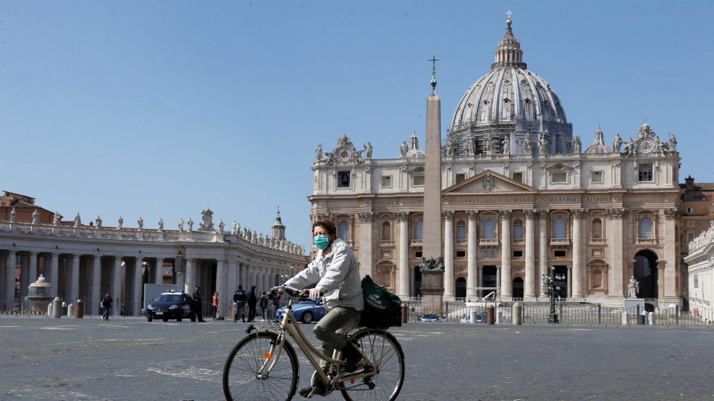 Vatican: Manual cu directive destinat clericilor pentru anchetarea acuzaţiilor de abuzuri sexuale asupra minorilor în cadrul Bisericii Catolice
