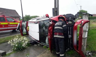 Alte două mașini răsturnate la Cluj. Două femei au fost rănite