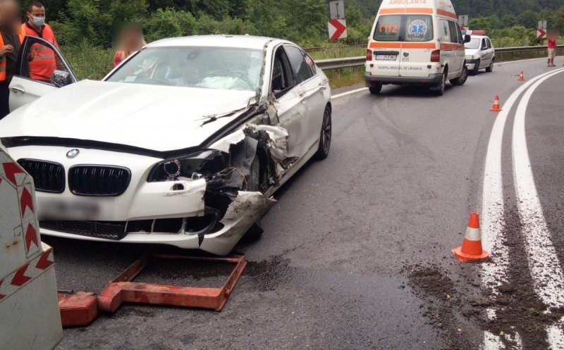 Accident între o mașină și un TIR pe Cluj - Oradea