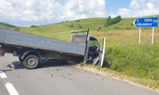 Accident grav la Cluj. Un șofer a murit, celălalt a fost preluat cu elicopterul SMURD
