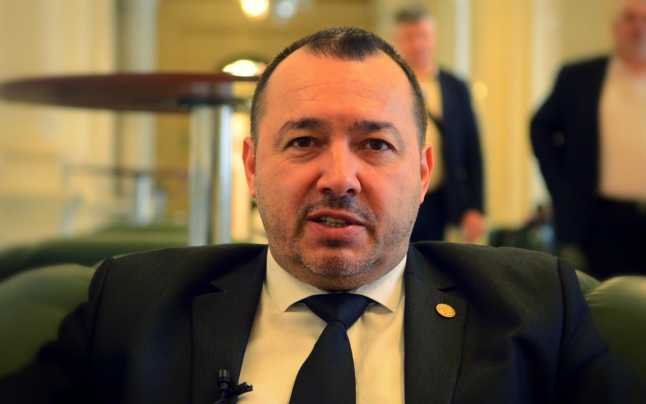 Deputatul „Mitralieră”, amendat că nu purta mască. PSD-istul a făcut mega-circ şi a anunţat că nu mai foloseşte niciodată mască