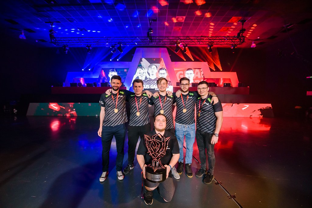 Peste 100.000 spectatori online la finala Turneului Național League of Legends
