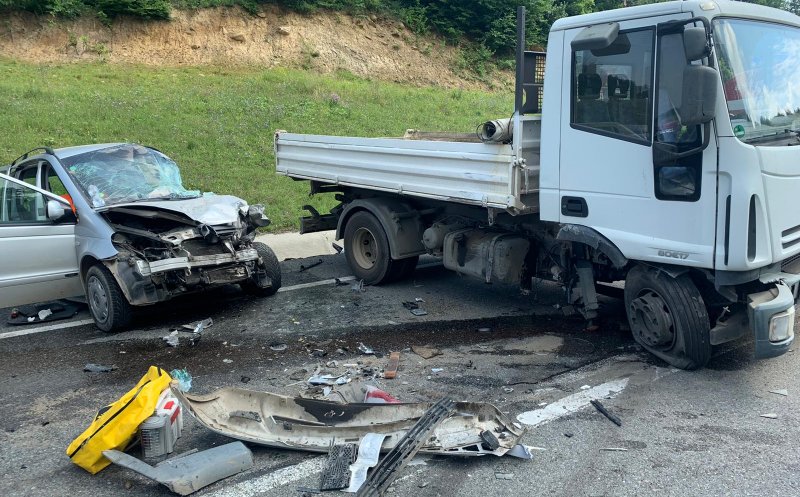 Accident grav pe Vâlcele-Apahida. Un bărbat a murit, alte două persoane sunt rănite