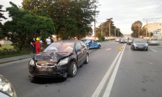 Accident rutier pe strada Traian Vuia. Şase persoane au fost rănite, trei sunt copii