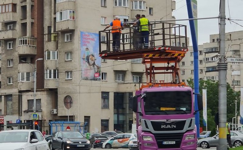 Se instalează noile linii de troleibuz