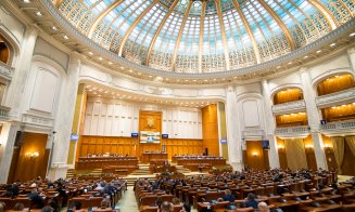 Senatorii şi deputaţii vor să decidă data alegerilor parlamentare în locul Guvernului. Primul pas a fost făcut astăzi