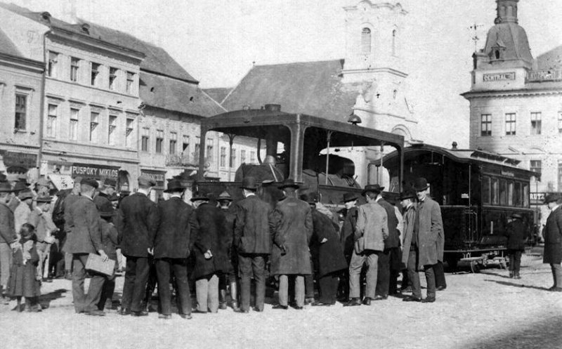 Piaţa Unirii, când prima line de tramvai ajungea de la gară până în centru