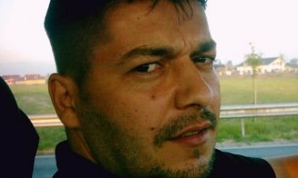 L-ați văzut? Tatăl copilului de 8 ani, găsit înjunghiat, căutat de polliție