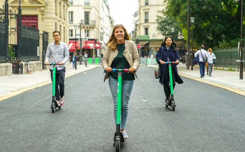 Trotinete electrice în Cluj-Napoca, închiriate pe mobil, printr-un serviciu de ride-sharing