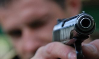 Pistoale de ultimă generație pentru polițiști. Vela: "Este un mesaj și un semnal pentru infractori"