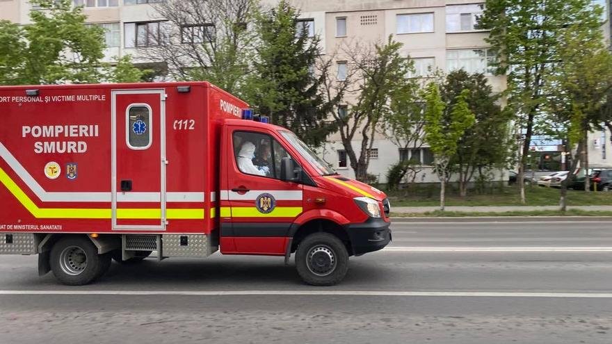 O gravidă cu COVID-19 a intrat în stop cardio-respirator şi a murit în timpul transferului între spitale