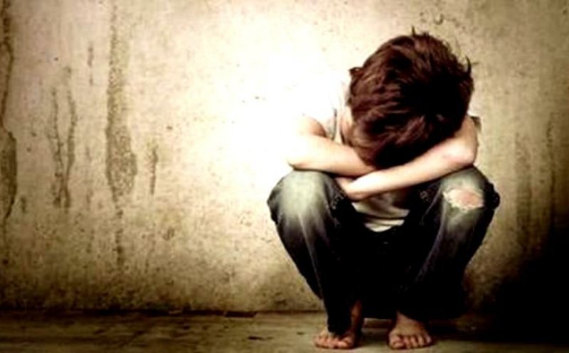 Guvernul contestă la CCR legea care înăsprește pedepsele pentru pedofili și violatori