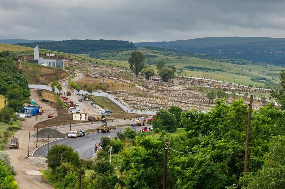 Cum arată cel mai modern cimitir din Romania. Se află în Cluj