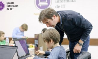 Copiii din satele Clujului au primit gratis echipamente IT