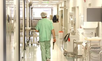 Un spital din Cluj taxează pacienții pentru halatele și măștile purtate de cadrele medicale
