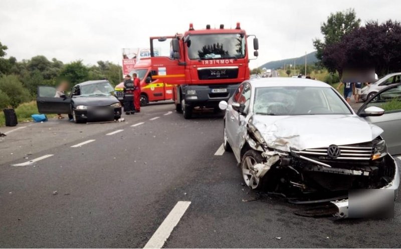Șoferul care a provocat accidentul dintre Gilău și Căpușu Mare a fost arestat preventiv
